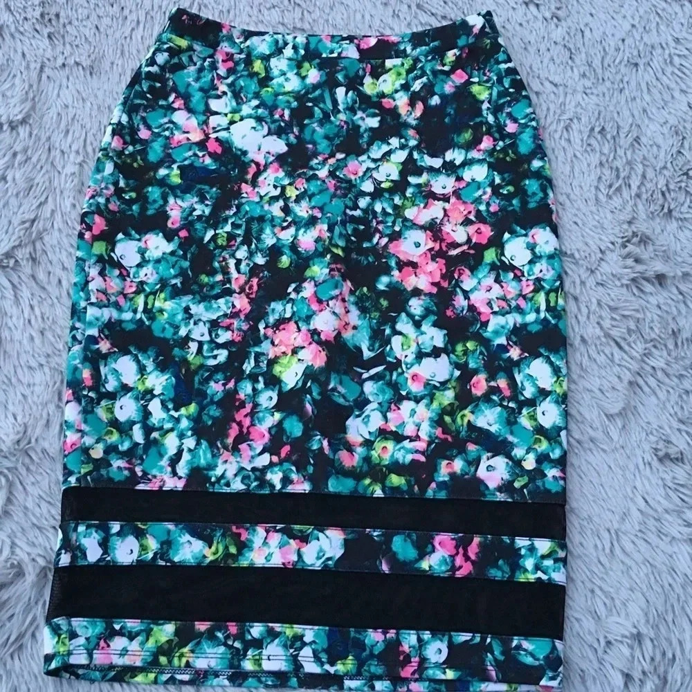 BELLE & SKY Floral Pencil Skirt size xs